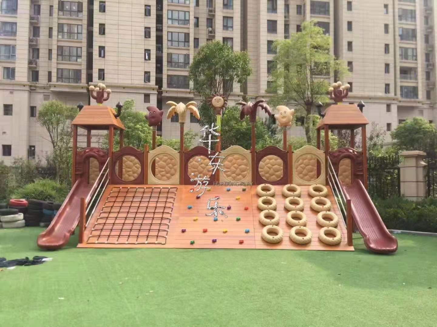 鄭州房地產(chǎn)小區(qū)木制樂(lè)園項(xiàng)目